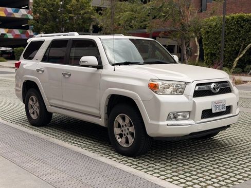 Used 2010 Toyota 4Runner SR5 AWD/4WD image 3