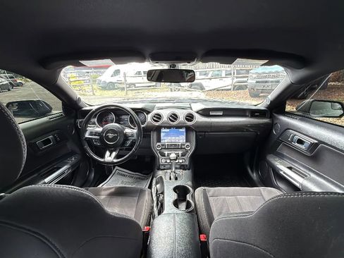 Used 2018 Ford Mustang GT w/ Equipment Group 301A RWD image 44