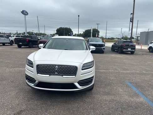 Used 2019 Lincoln Nautilus Select FWD image 4