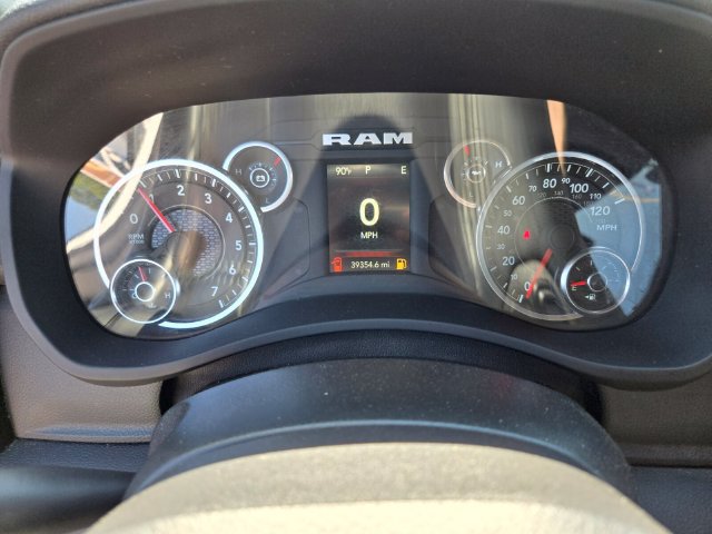 Used 2024 RAM 2500 Big Horn AWD/4WD image 34