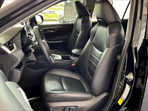 Used 2023 Toyota RAV4 XLE Premium AWD/4WD image 21