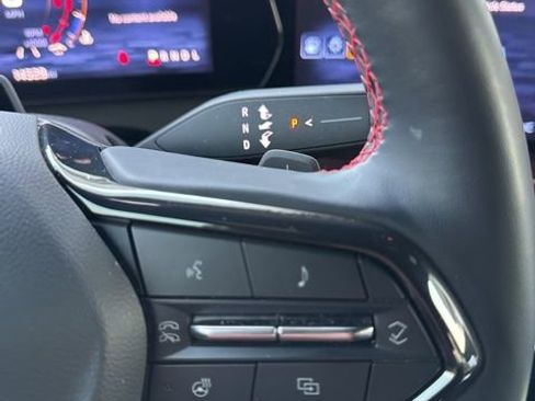 Used 2024 Chevrolet Traverse RS image 40