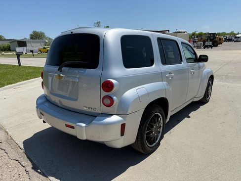 Used 2011 Chevrolet HHR LT FWD image 5