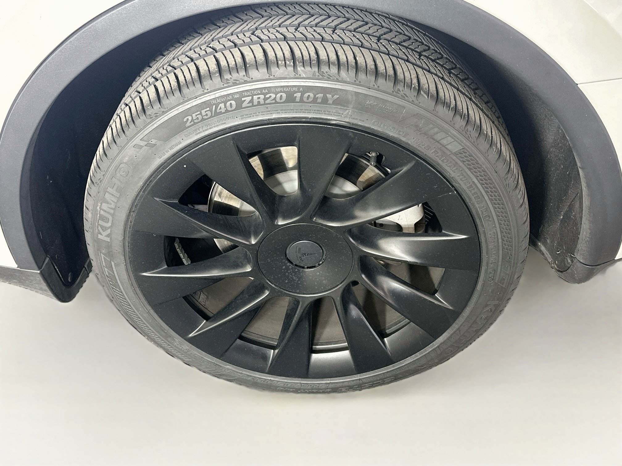 Used 2023 Tesla Model Y Long Range AWD/4WD image 11