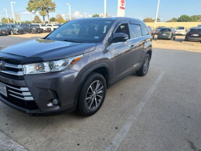 Used 2019 Toyota Highlander XLE