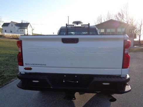 Used 2022 Chevrolet Silverado 3500 W/T w/ WT Fleet Convenience Package image 4