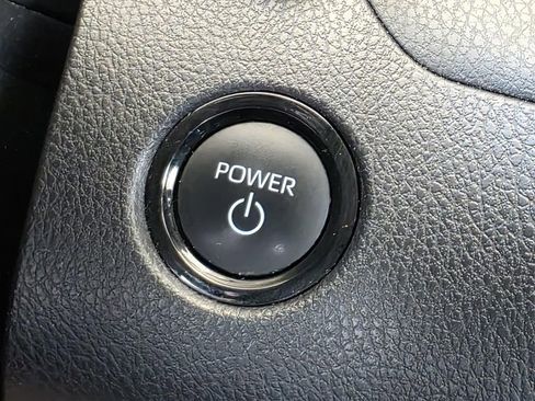 Used 2025 Toyota Camry SE FWD image 17