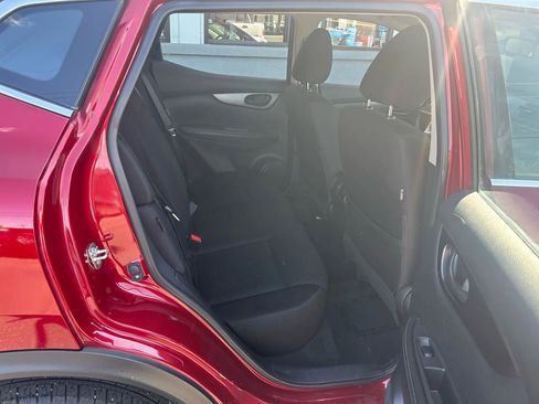 Used 2021 Nissan Rogue Sport S image 21