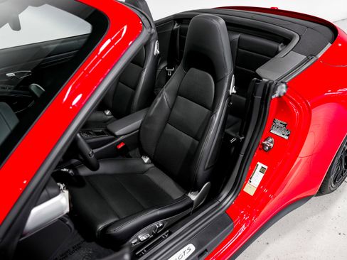 Used 2015 Porsche 911 Carrera 4 GTS w/ Bose Audio Package image 20