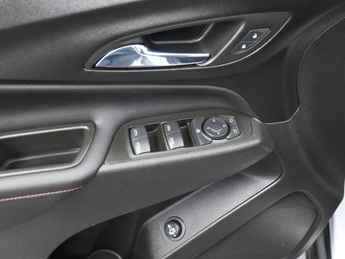 Used 2024 Chevrolet Equinox RS w/ RS Leather Package AWD/4WD image 18
