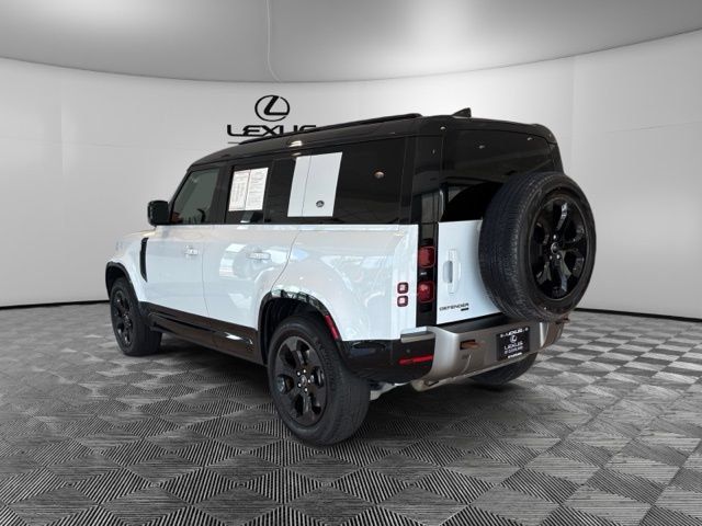 Used 2022 Land Rover Defender 110 X-Dynamic SE AWD/4WD image 5