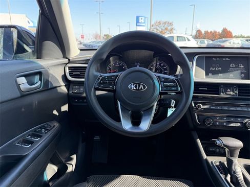 Used 2019 Kia Optima LX image 18