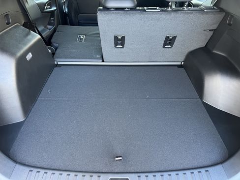 New 2026 Chevrolet Equinox LT w/ Convenience Package II image 19