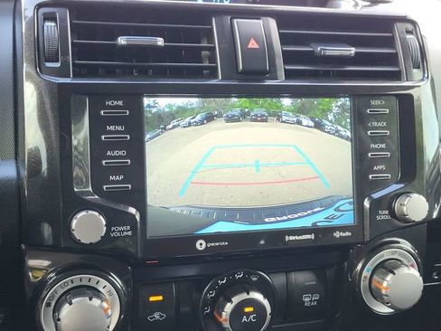Used 2024 Toyota 4Runner TRD Off-Road Premium AWD/4WD image 17