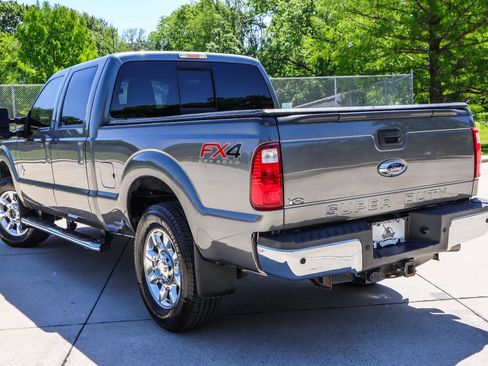 Used 2013 Ford F250 Lariat w/ Lariat Interior Pkg AWD/4WD image 14