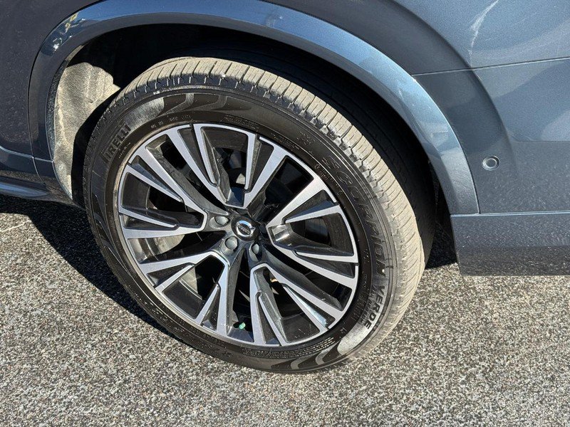 Used 2025 Volvo XC90 T8 Plus w/ Protection Package Premier AWD/4WD image 8