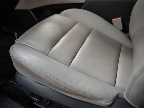 Used 2023 Nissan Rogue SL image 39