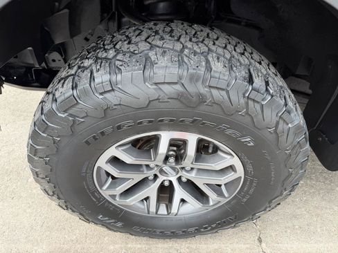 Used 2018 Ford F150 Raptor w/ Equipment Group 802A Luxury AWD/4WD image 23
