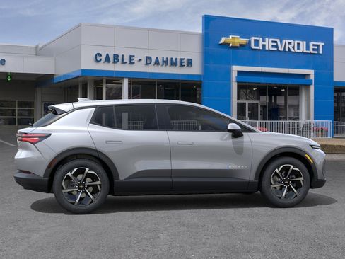 New 2026 Chevrolet Equinox EV LT w/ Comfort Package FWD image 5