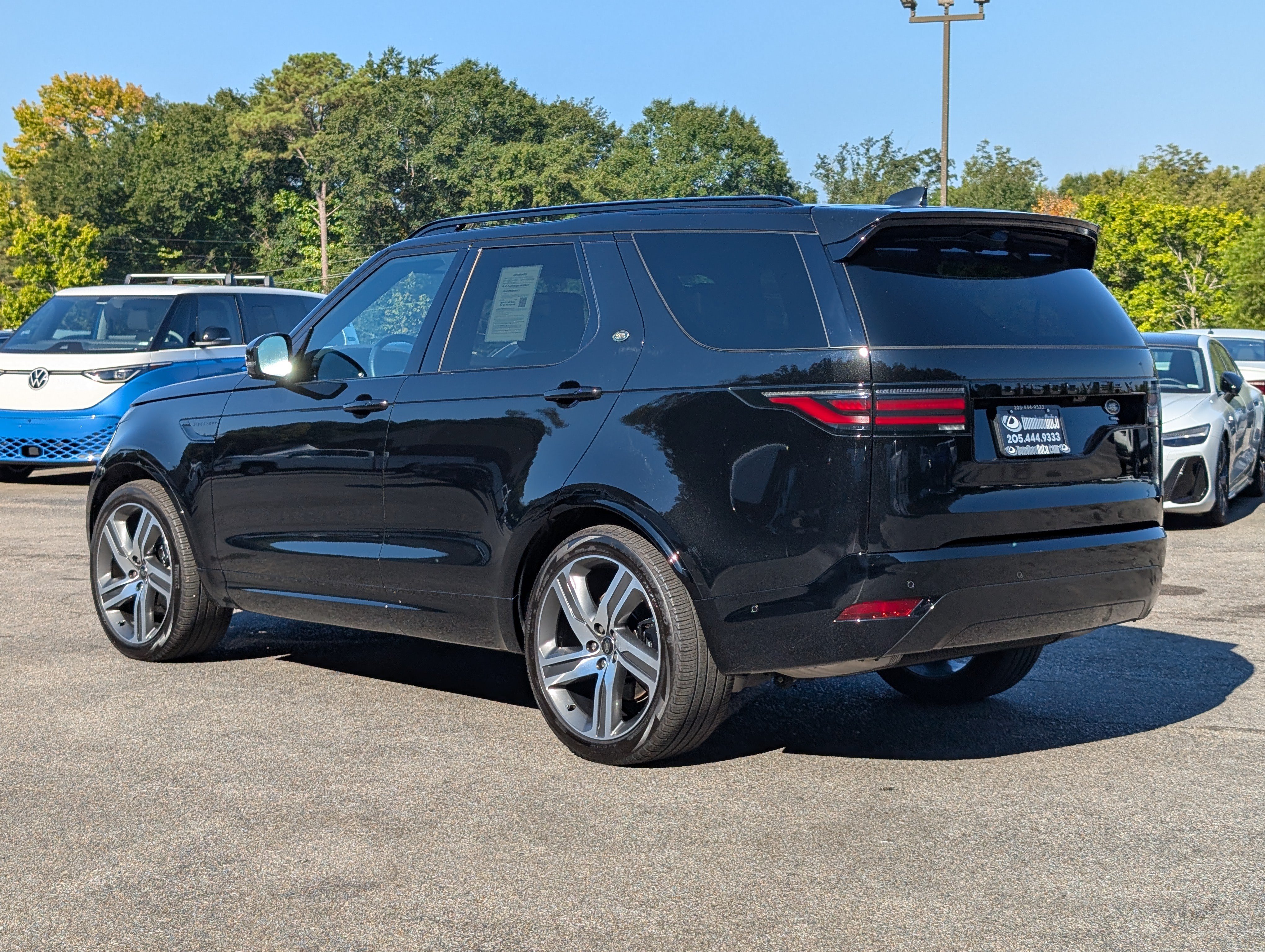 Used 2023 Land Rover Discovery Metropolitan Edition AWD/4WD image 7