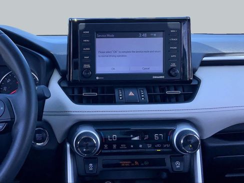 Used 2021 Toyota RAV4 XLE Premium FWD image 7