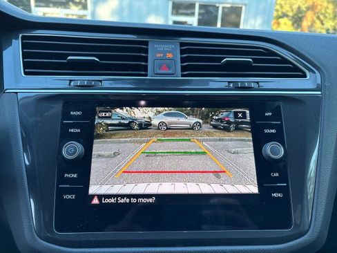 Used 2024 Volkswagen Tiguan Wolfsburg Edition image 21