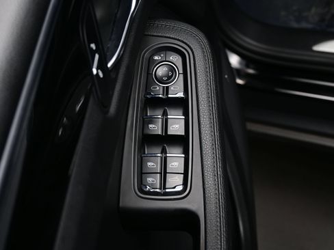Used 2017 Porsche Macan S AWD/4WD image 13