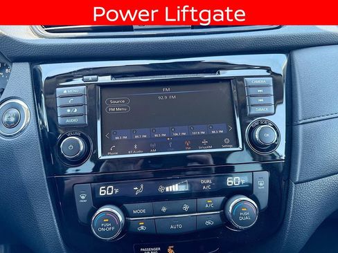 Used 2019 Nissan Rogue SV FWD image 14