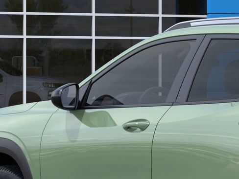 New 2026 Chevrolet Trax ACTIV w/ Sunroof Package FWD image 12