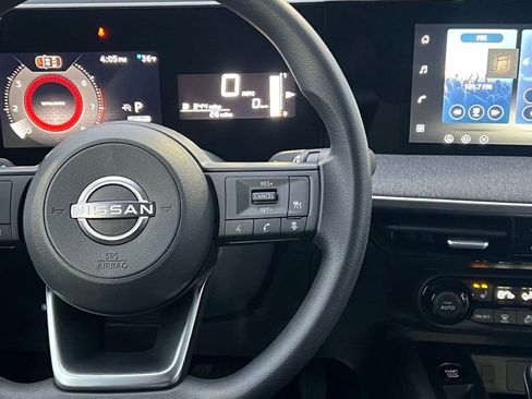 New 2026 Nissan Kicks SV w/ SV Premium Package FWD image 19
