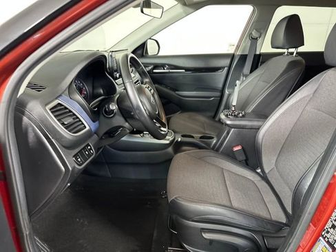 Used 2021 Kia Seltos S image 11