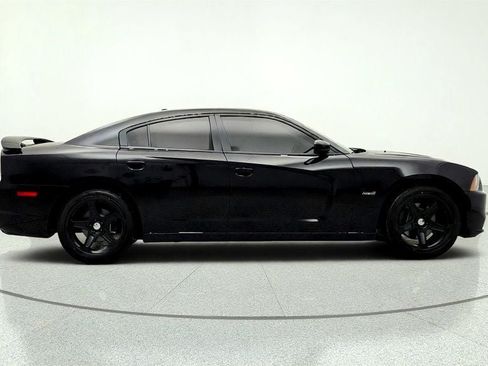 Used 2014 Dodge Charger R/T RWD image 4