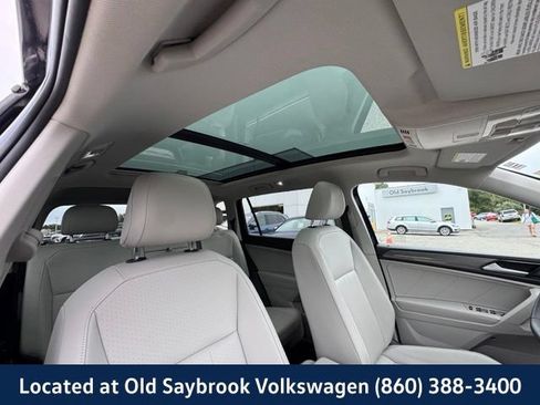 Used 2022 Volkswagen Tiguan SE w/ Panoramic Sunroof Package AWD/4WD image 29