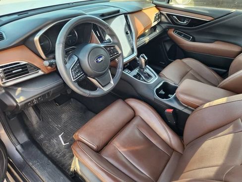 Used 2024 Subaru Outback Touring AWD/4WD image 9