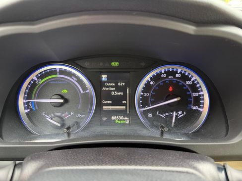 Used 2018 Toyota Highlander Limited AWD/4WD image 16