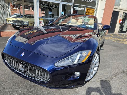 Used 2015 Maserati GranTurismo Convertible RWD image 17