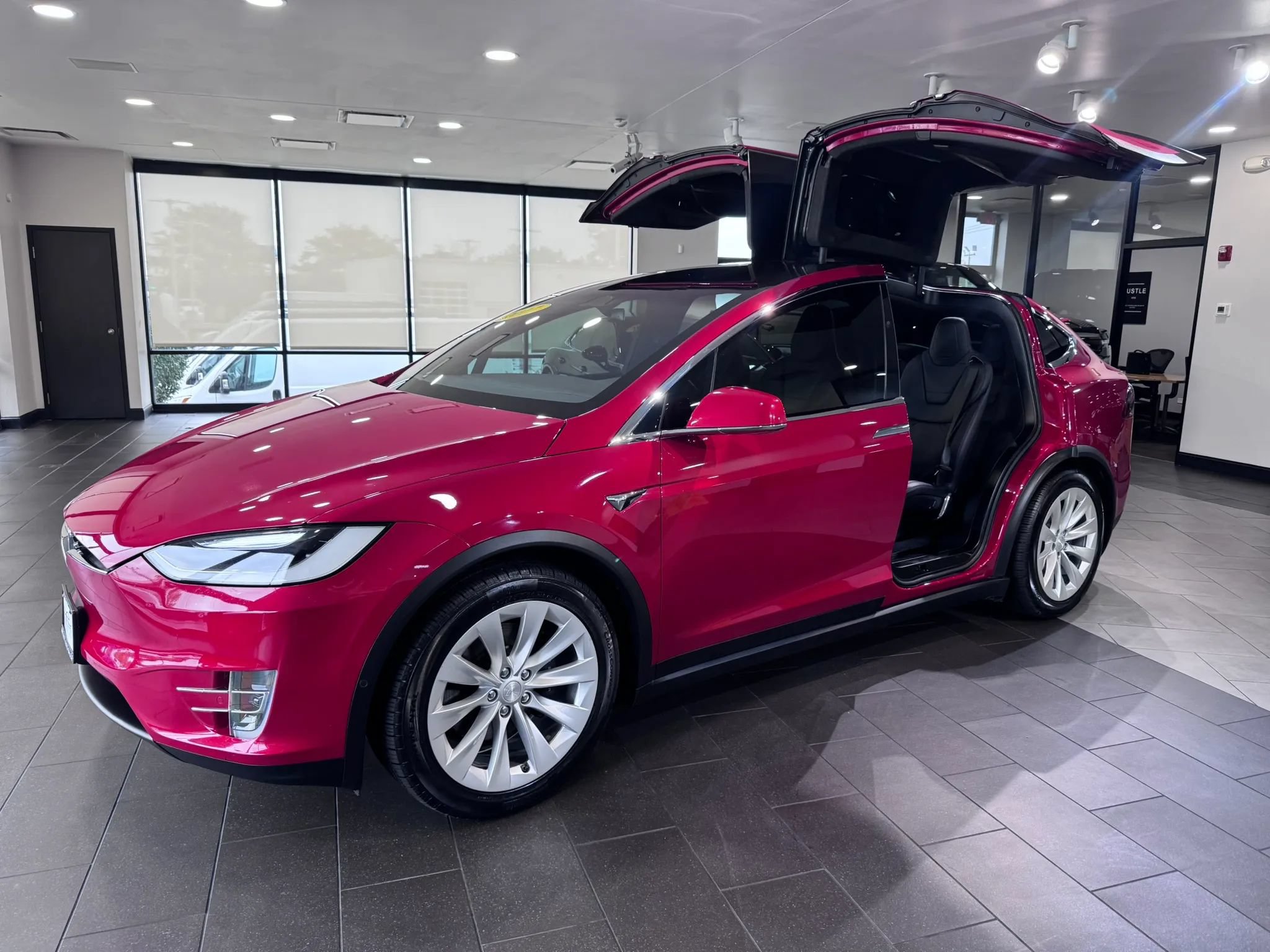 Used 2017 Tesla Model X 90D AWD/4WD image 7