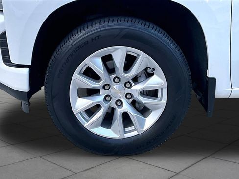 Used 2022 Chevrolet Silverado 1500 Custom w/ Safety Confidence Package RWD image 11