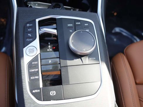 New 2026 BMW 330i Sedan w/ M Sport Package image 24