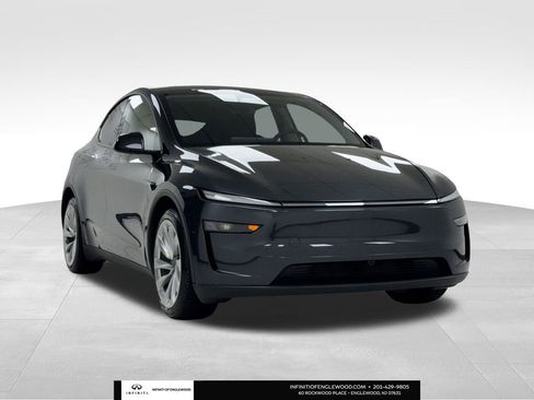 Used 2026 Tesla Model Y Long Range image 1