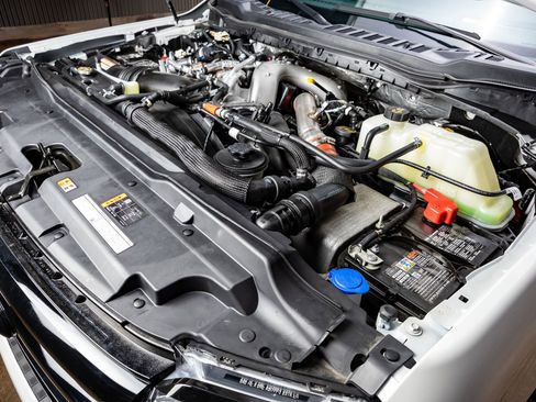 Used 2024 Ford F250 Platinum image 40