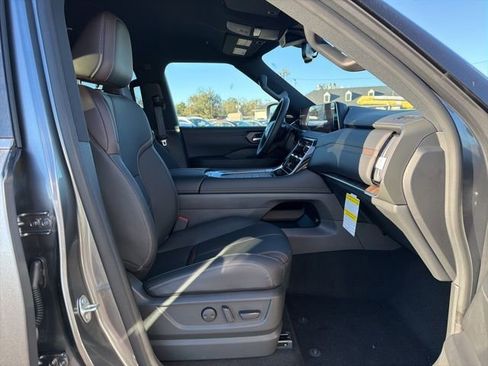 New 2026 Nissan Armada SL w/ Captain's Chari Seat Package image 12