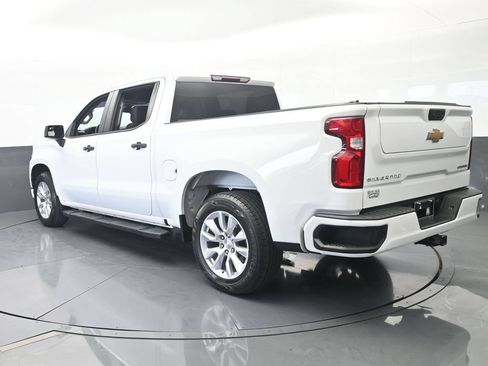 Used 2022 Chevrolet Silverado 1500 Custom w/ Safety Confidence Package RWD image 4