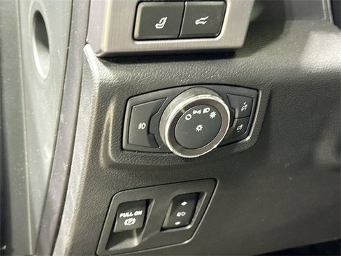 Used 2019 Ford Expedition Platinum image 12