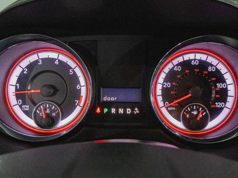 Used 2020 Dodge Grand Caravan SXT image 13