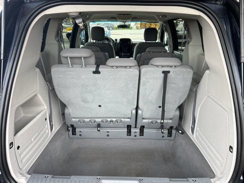 Used 2009 Dodge Grand Caravan SE image 5