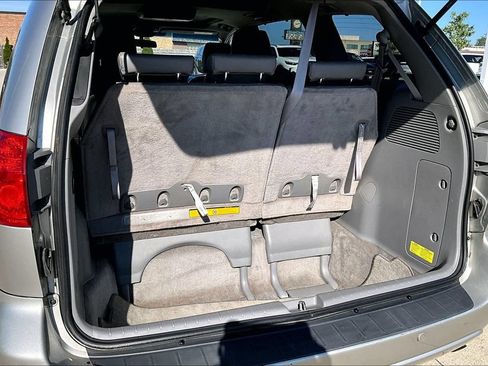 Used 2010 Toyota Sienna XLE w/ Towing Prep Pkg FWD image 34