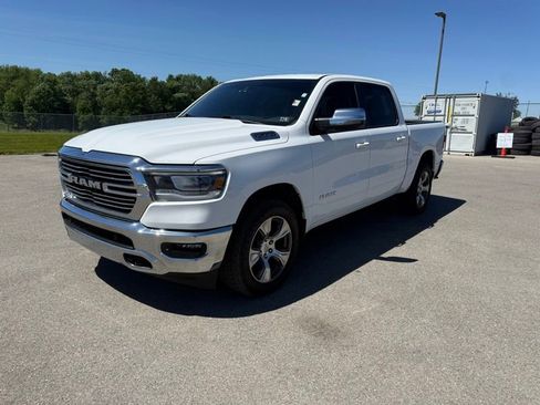 Used 2023 RAM 1500 Laramie AWD/4WD image 3