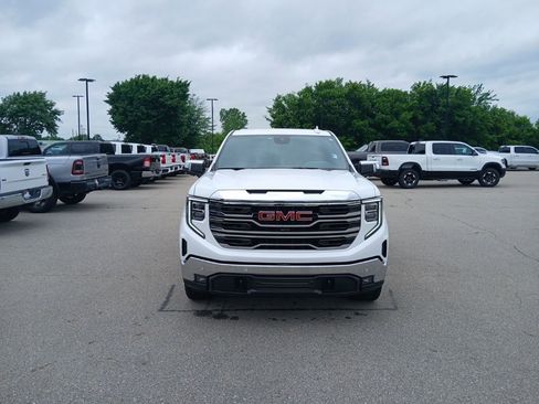 Used 2024 GMC Sierra 1500 SLT w/ SLT Premium Plus Package AWD/4WD image 3