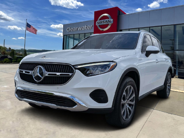 Used 2025 Mercedes-Benz GLC 300 4MATIC image 8